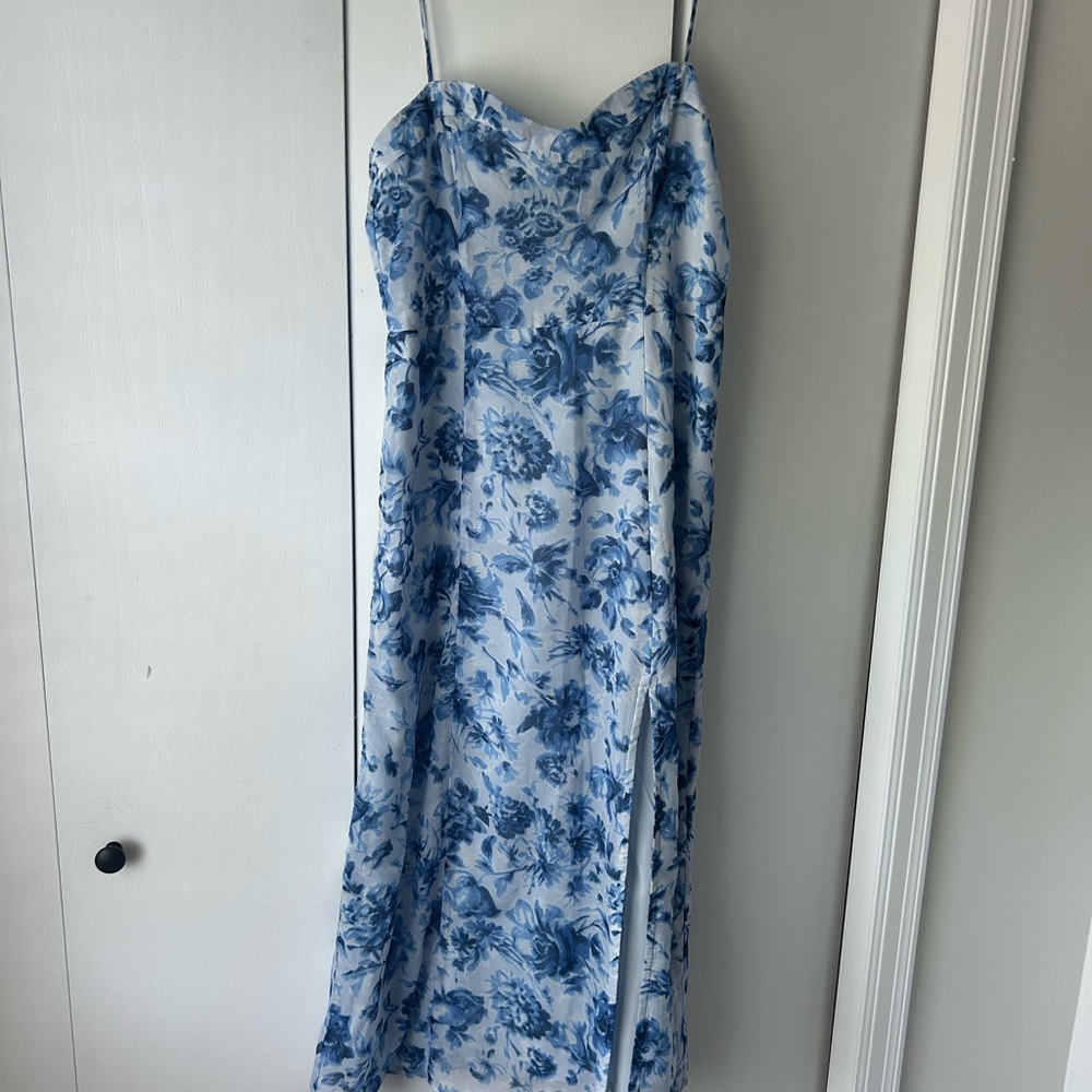 Abercrombie & Fitch Camille midi White and Blue Floral Dress